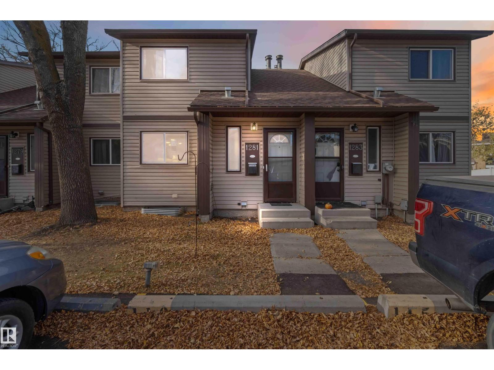 1281 Hooke Rd Nw, Edmonton, Alberta  T5A 4A5 - Photo 2 - E4465936