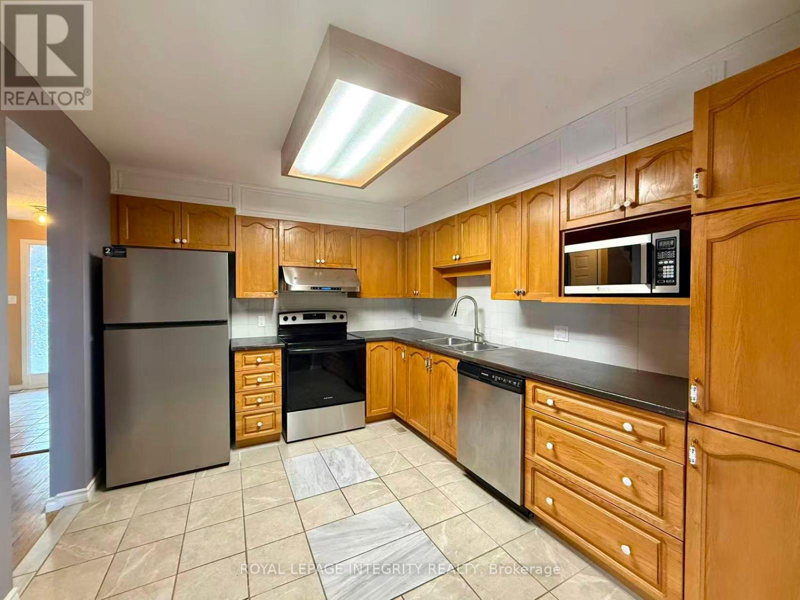 3 Baton Court, Ottawa, Ontario  K2L 4C8 - Photo 7 - X12549840