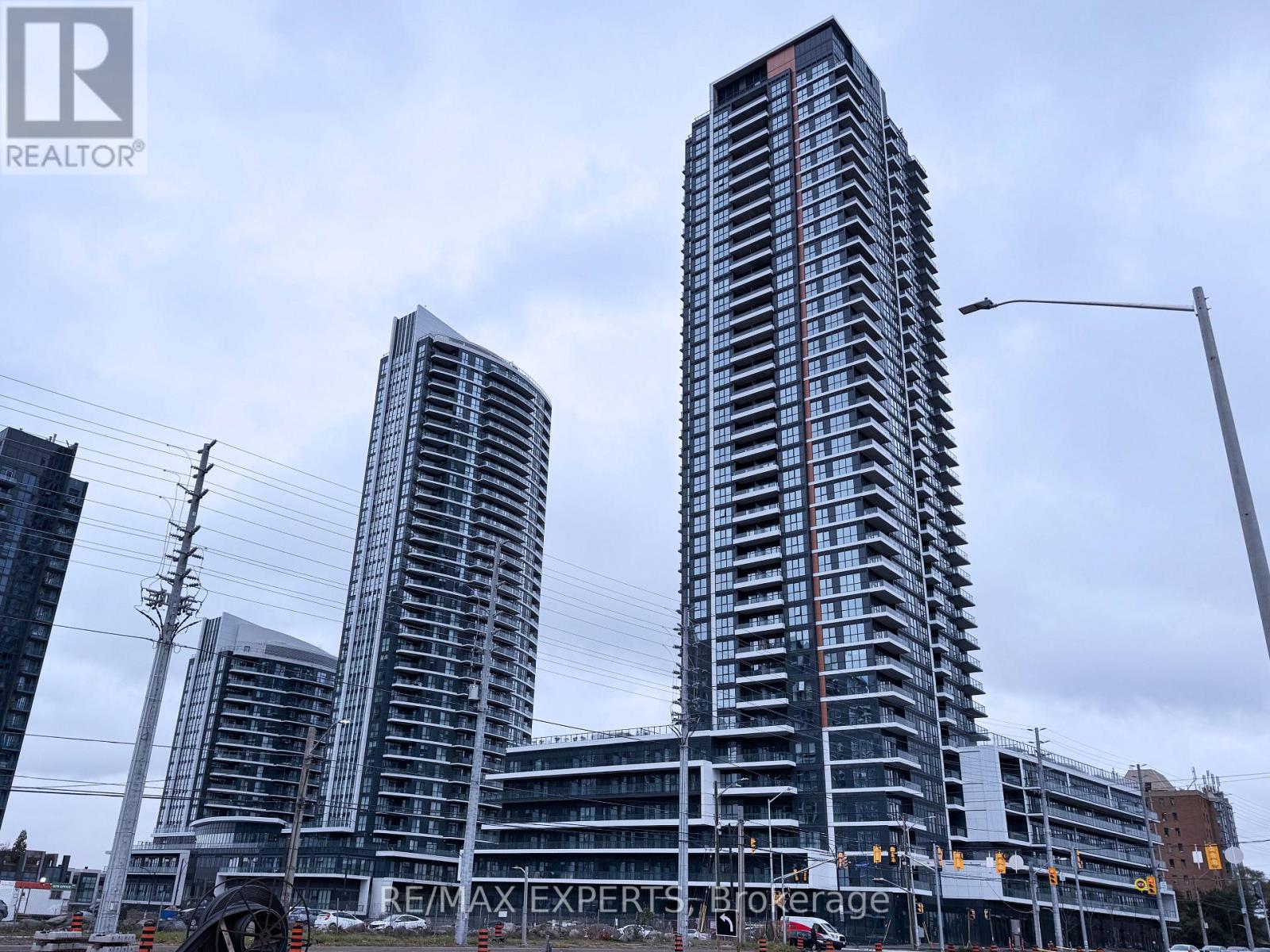 2701 - 15 WATERGARDEN DRIVE, Mississauga, Ontario