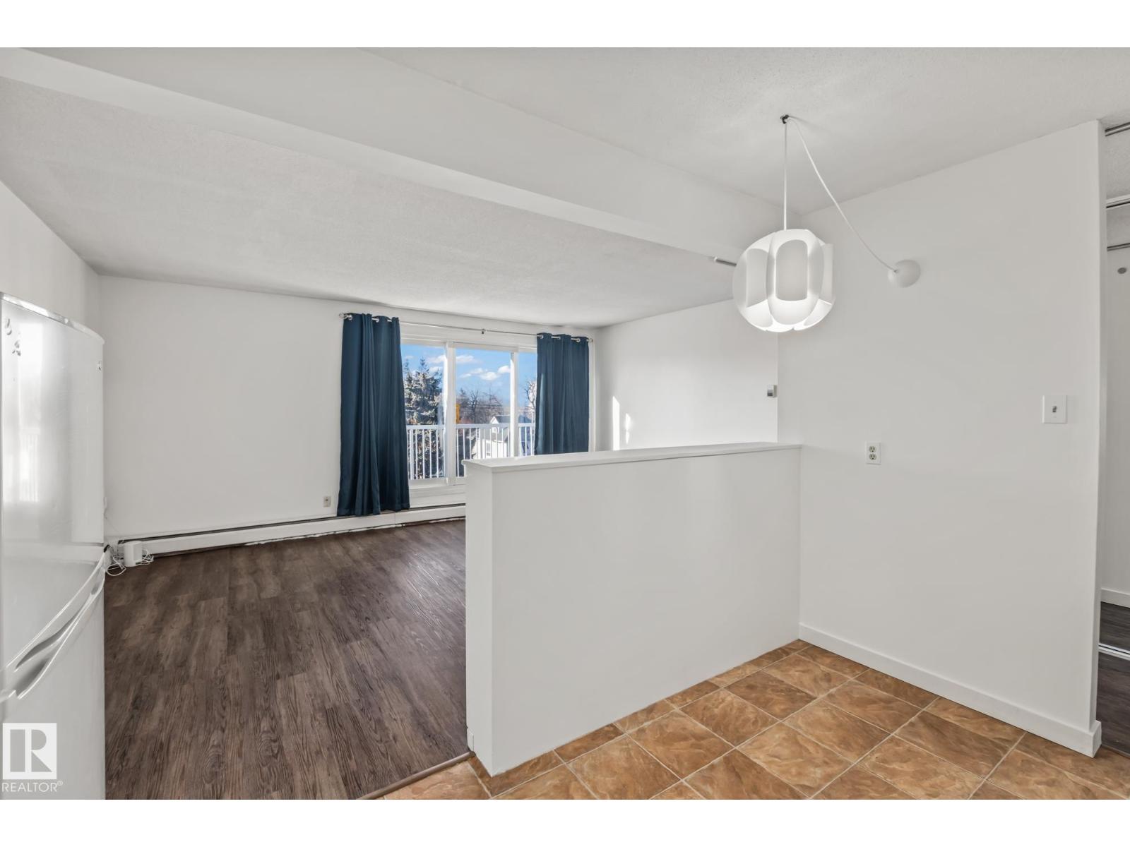 #425 8604 Gateway Bv Nw, Edmonton, Alberta  T6E 4B6 - Photo 11 - E4465937