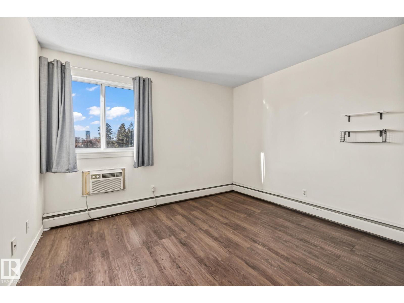 #425 8604 Gateway Bv Nw, Edmonton, Alberta  T6E 4B6 - Photo 13 - E4465937