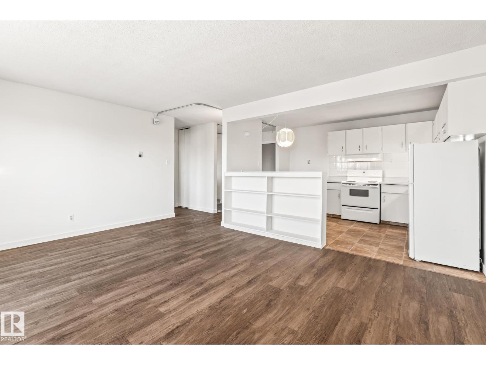 #425 8604 Gateway Bv Nw, Edmonton, Alberta  T6E 4B6 - Photo 7 - E4465937