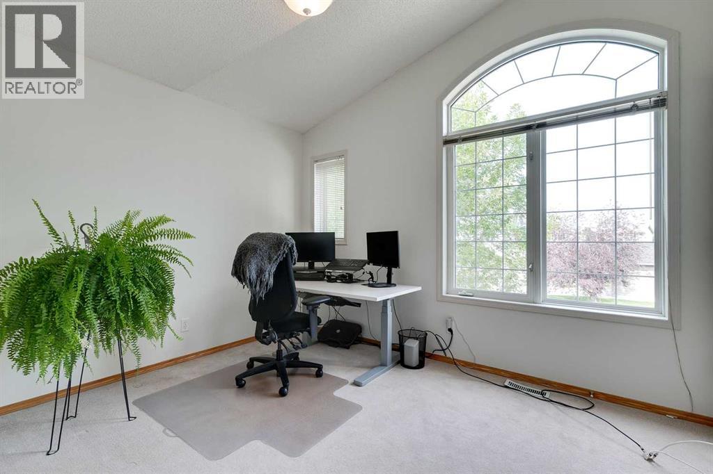 187 Valley Brook Circle Nw, Calgary, Alberta  T3B 5S1 - Photo 20 - A2255229