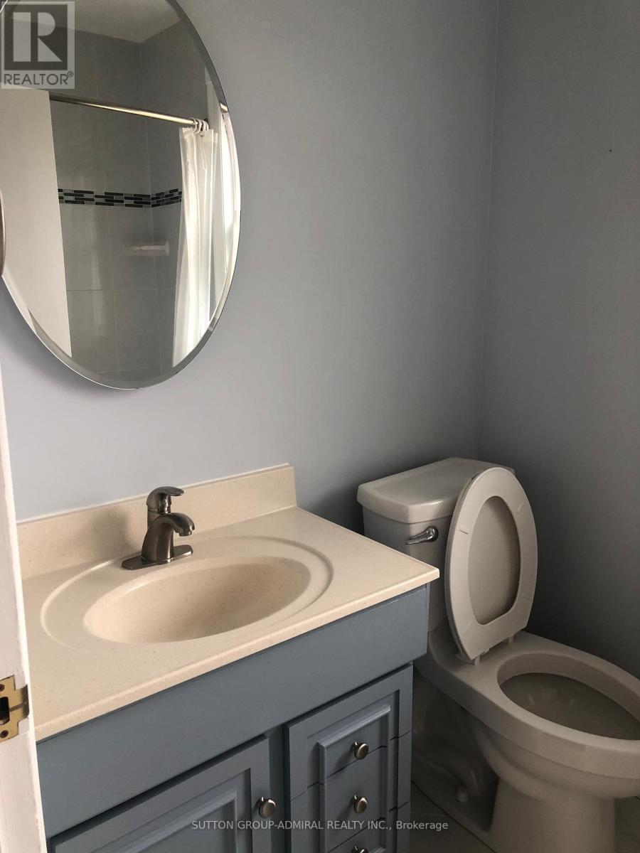 256 Mcconvey Drive, Richmond Hill, Ontario L4C 3K2 - Photo 10 - N12549848