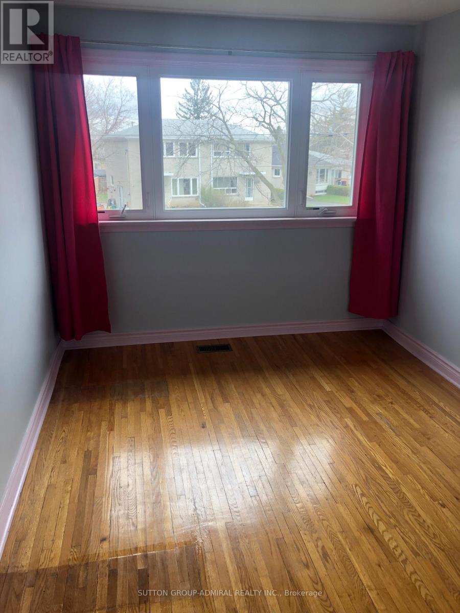 256 Mcconvey Drive, Richmond Hill, Ontario L4C 3K2 - Photo 11 - N12549848