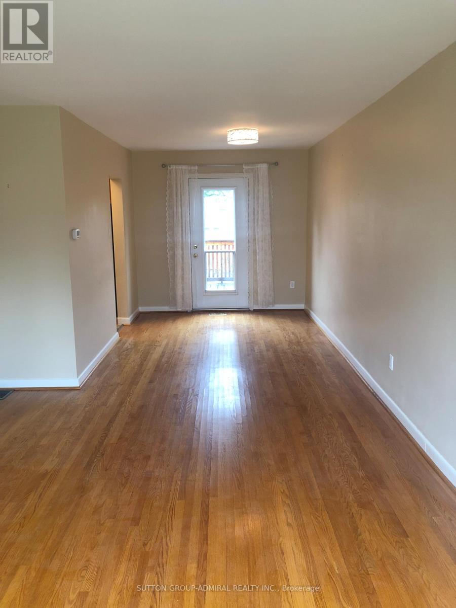 256 Mcconvey Drive, Richmond Hill, Ontario L4C 3K2 - Photo 3 - N12549848