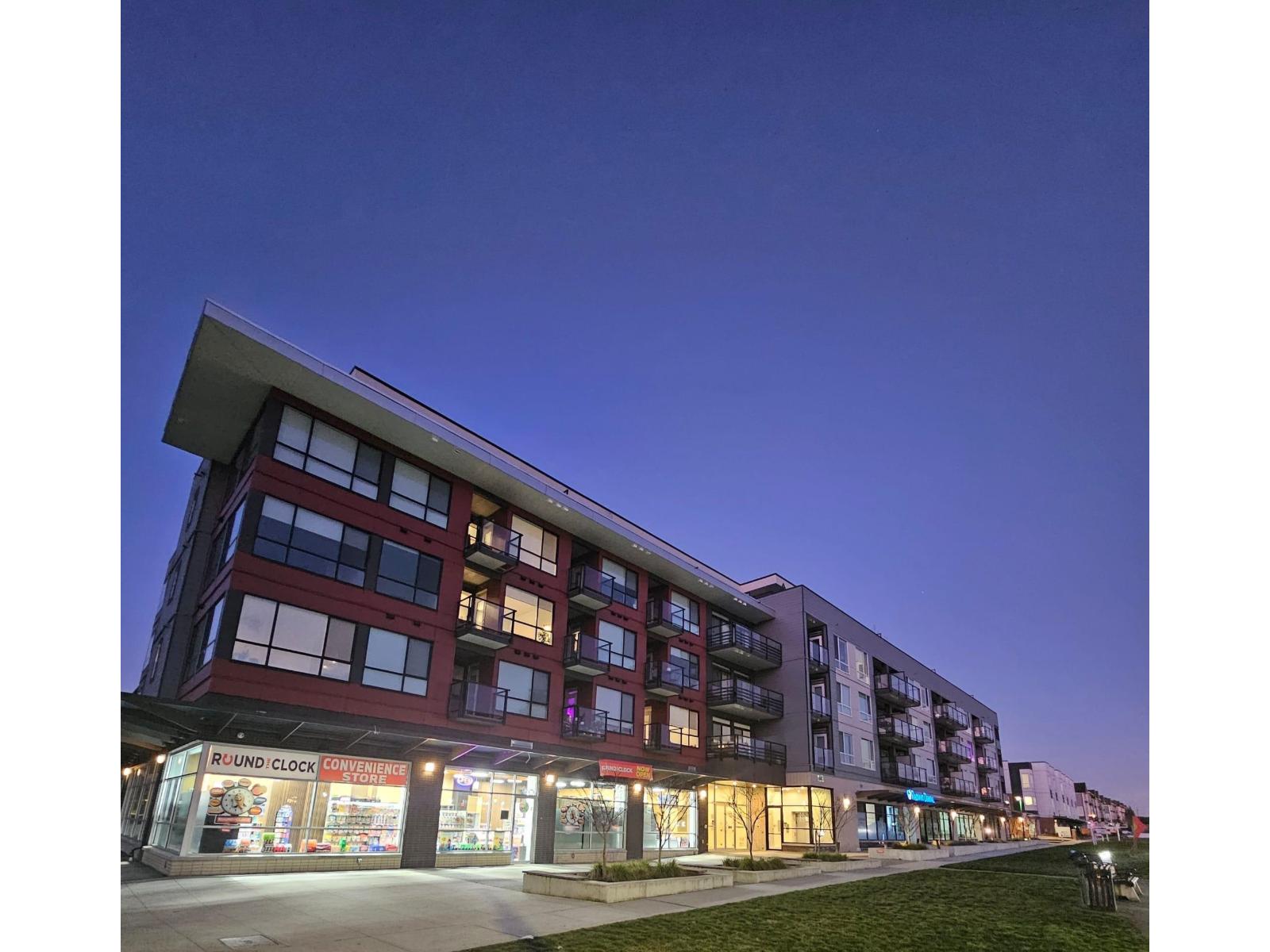 207 18811 72 AVENUE, Surrey, British Columbia