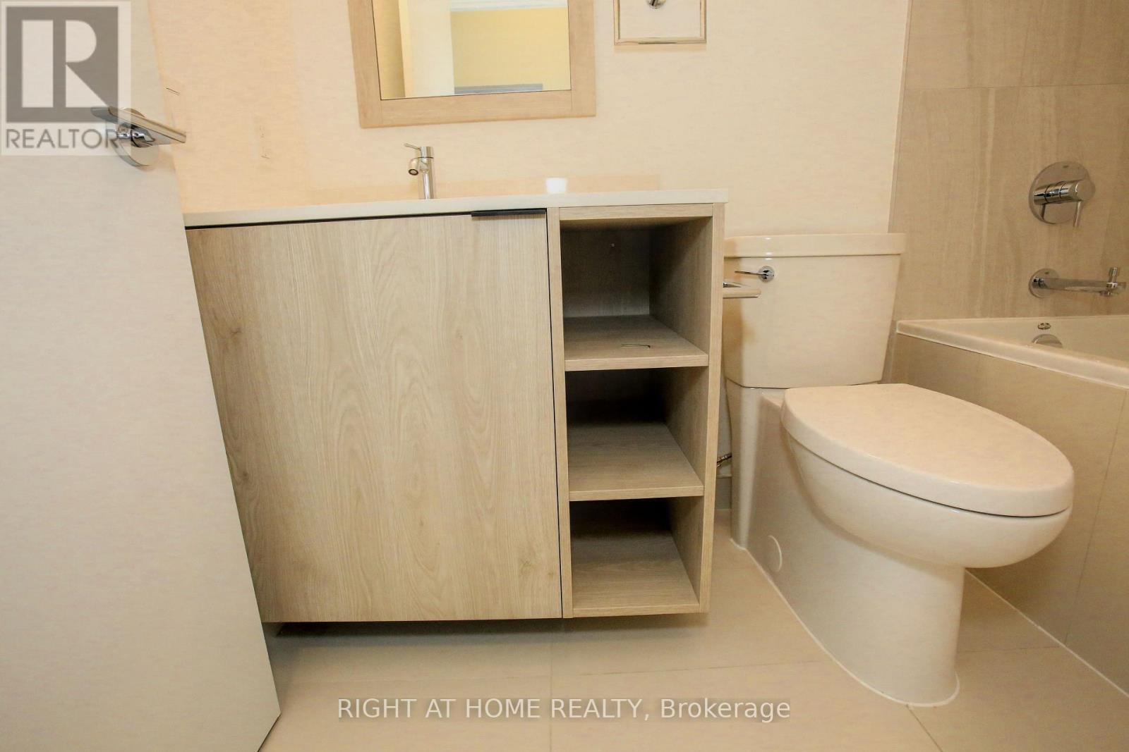 209 - 1007 The Queensway, Toronto, Ontario M8Z 0C6 - Photo 34 - W12549844