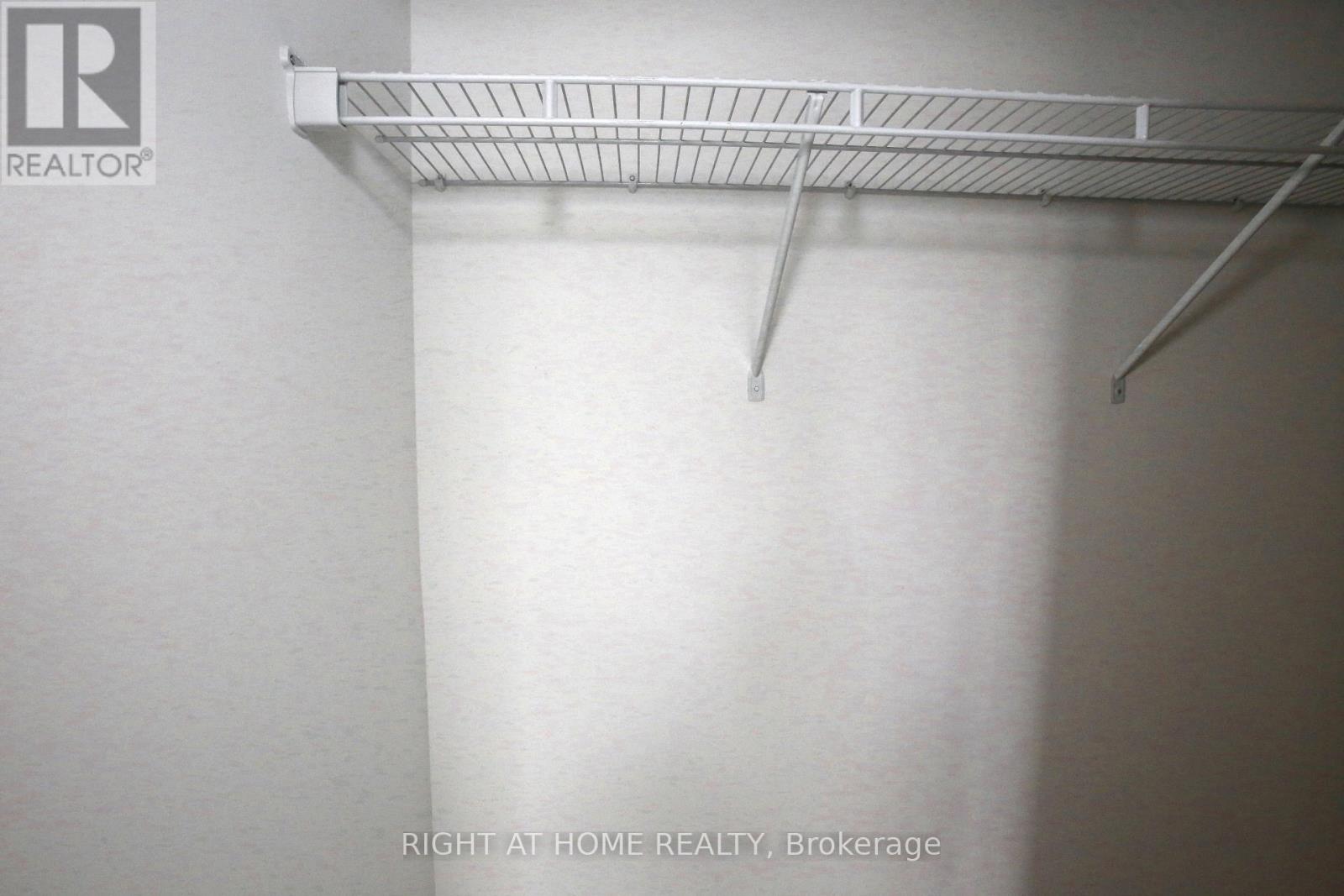 209 - 1007 The Queensway, Toronto, Ontario M8Z 0C6 - Photo 7 - W12549844