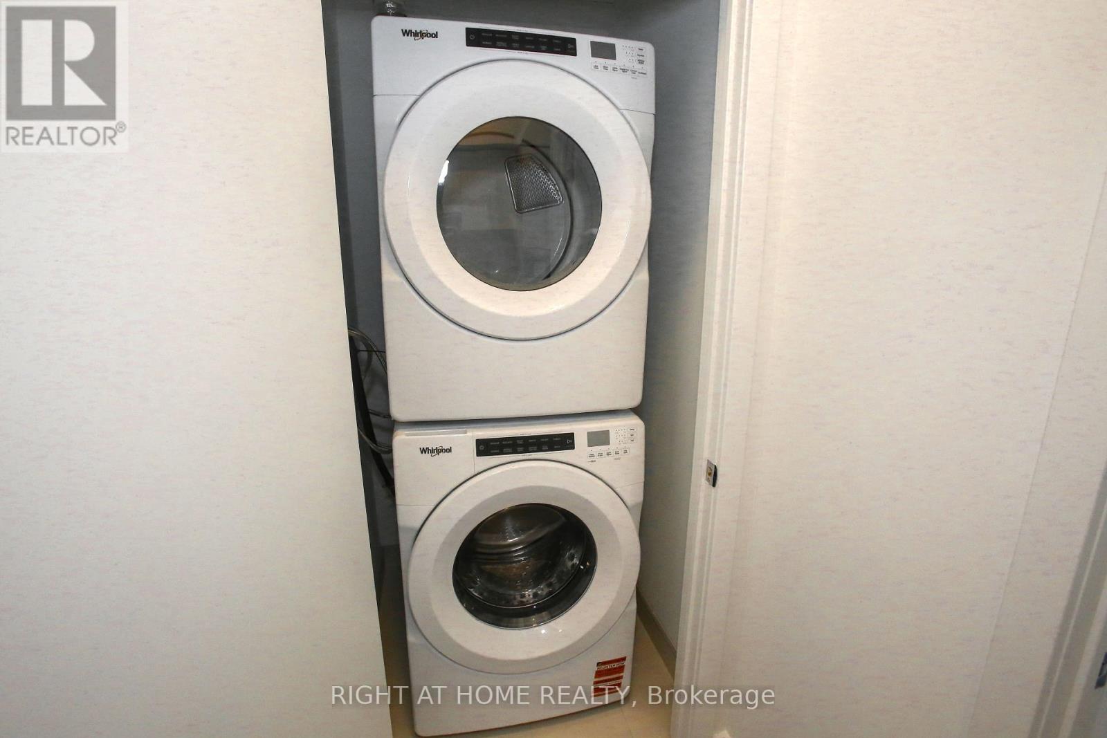 209 - 1007 The Queensway, Toronto, Ontario M8Z 0C6 - Photo 9 - W12549844