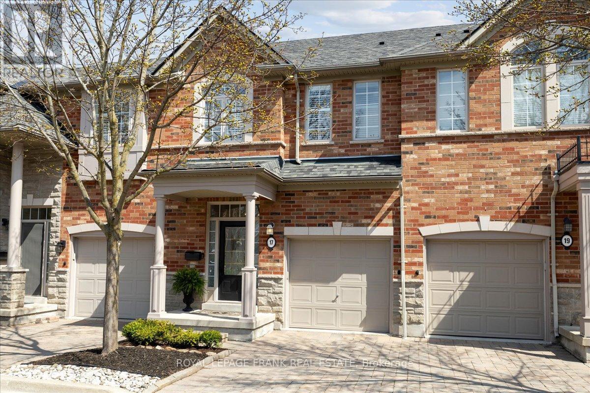 17 - 2401 Fifth Line W, Mississauga, Ontario L5K 1V9 - Photo 1 - W12549854