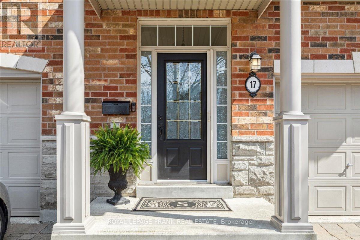 17 - 2401 Fifth Line W, Mississauga, Ontario L5K 1V9 - Photo 2 - W12549854