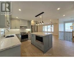 UPPER - 38 AMBROSE ROAD, Toronto, Ontario