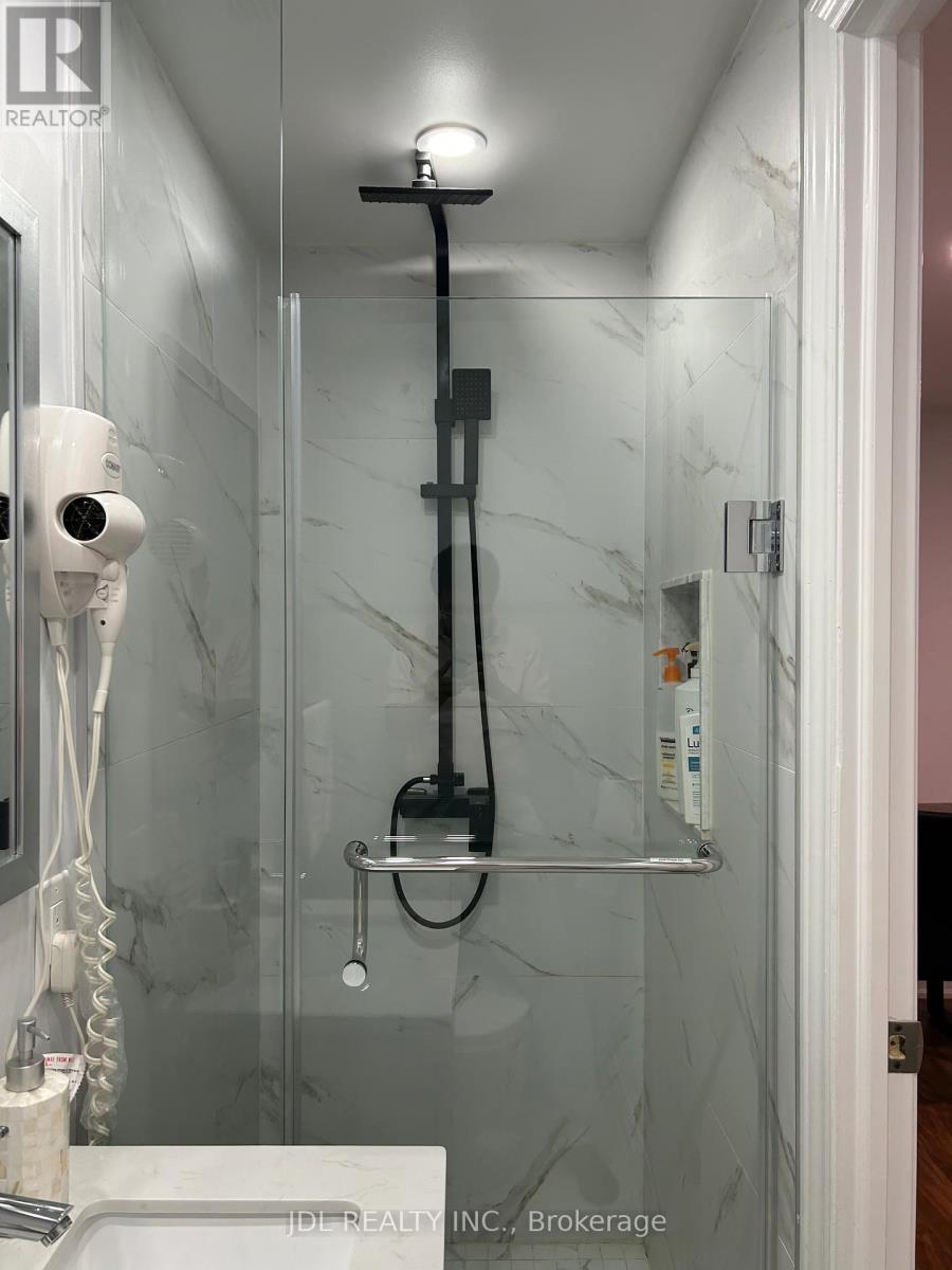 Suite B - 973 Willowdale Ave Avenue, Toronto, Ontario M2M 3C6 - Photo 3 - C12549864