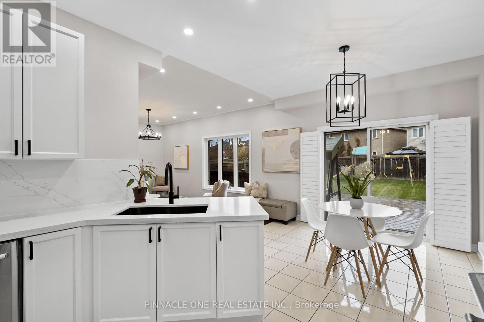 93 Florence Drive, Whitby, Ontario L1R 0K4 - Photo 18 - E12549714