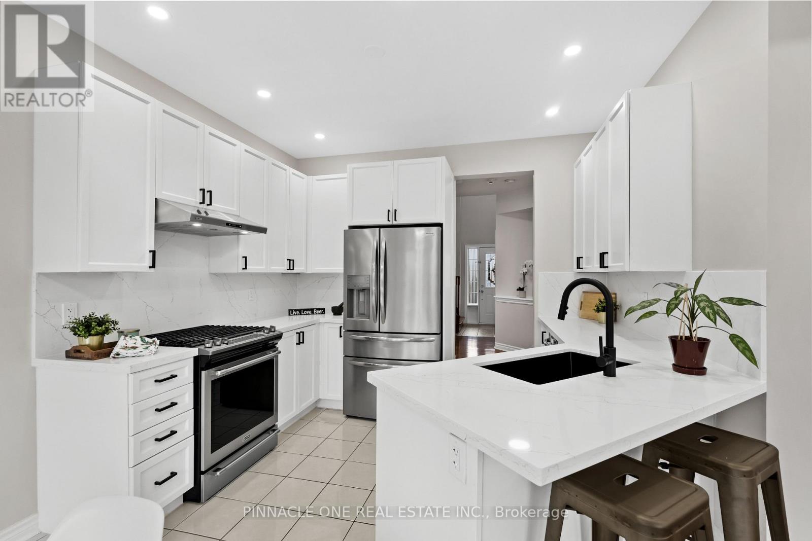 93 Florence Drive, Whitby, Ontario L1R 0K4 - Photo 19 - E12549714