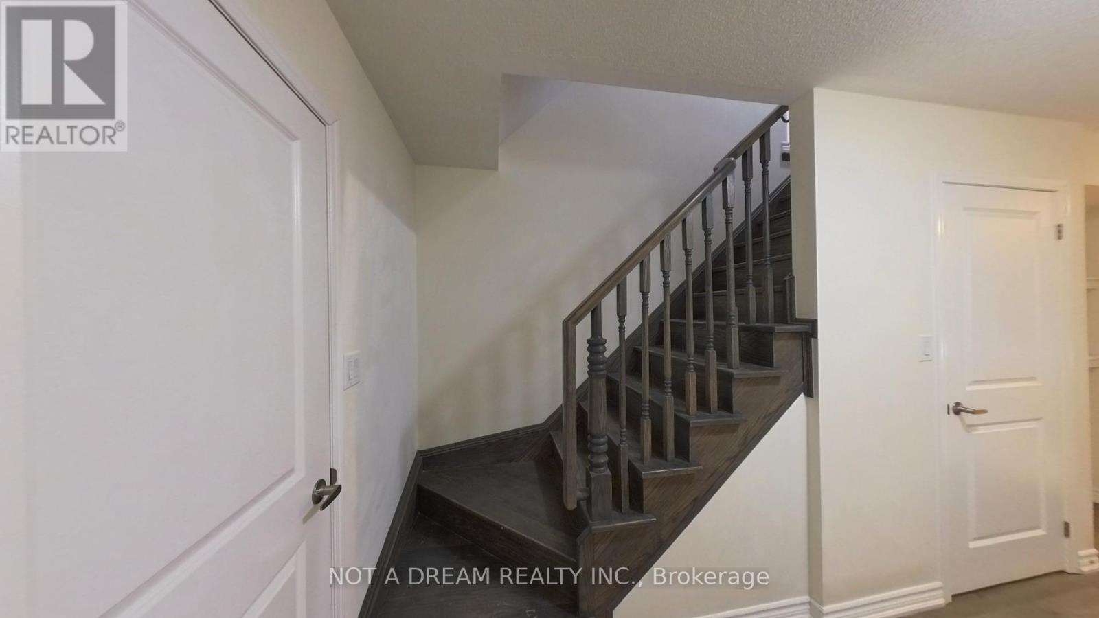 11 Bluegill Crescent, Whitby, Ontario L1P 0E4 - Photo 10 - E12549870