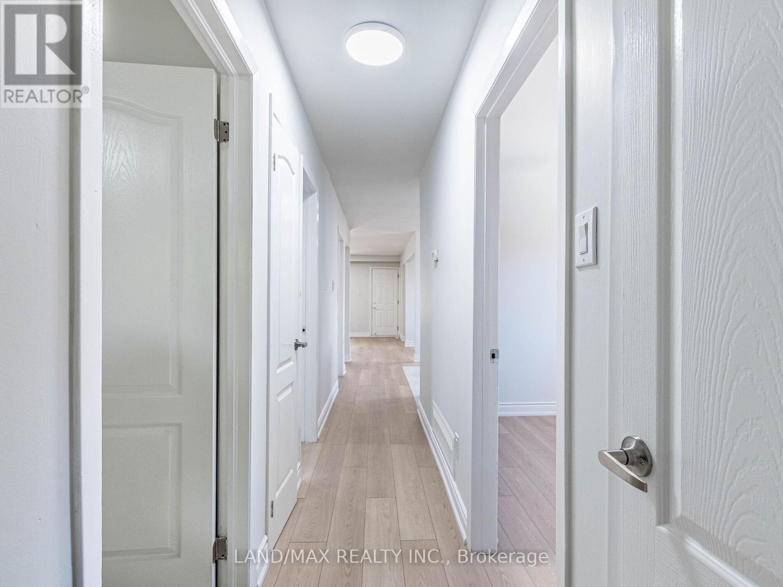 Upper - 7738 Kittridge Drive, Mississauga, Ontario L4T 3J6 - Photo 14 - W12549856