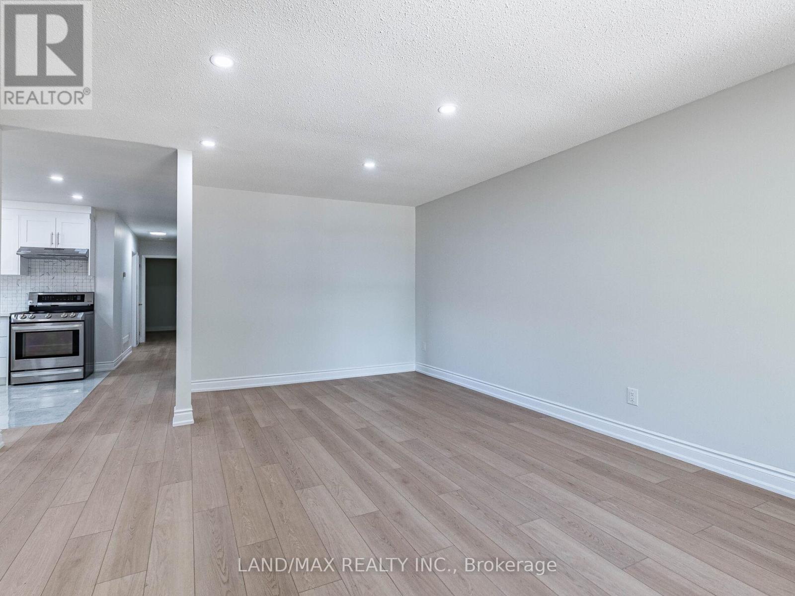 Upper - 7738 Kittridge Drive, Mississauga, Ontario L4T 3J6 - Photo 7 - W12549856