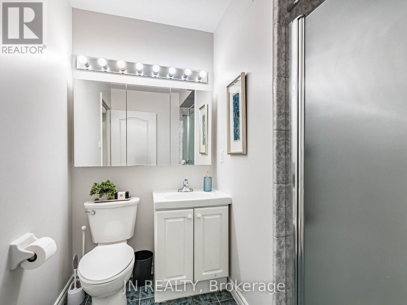 109 - 10 Dayspring Circle, Brampton, Ontario L6P 1B9 - Photo 25 - W12549858