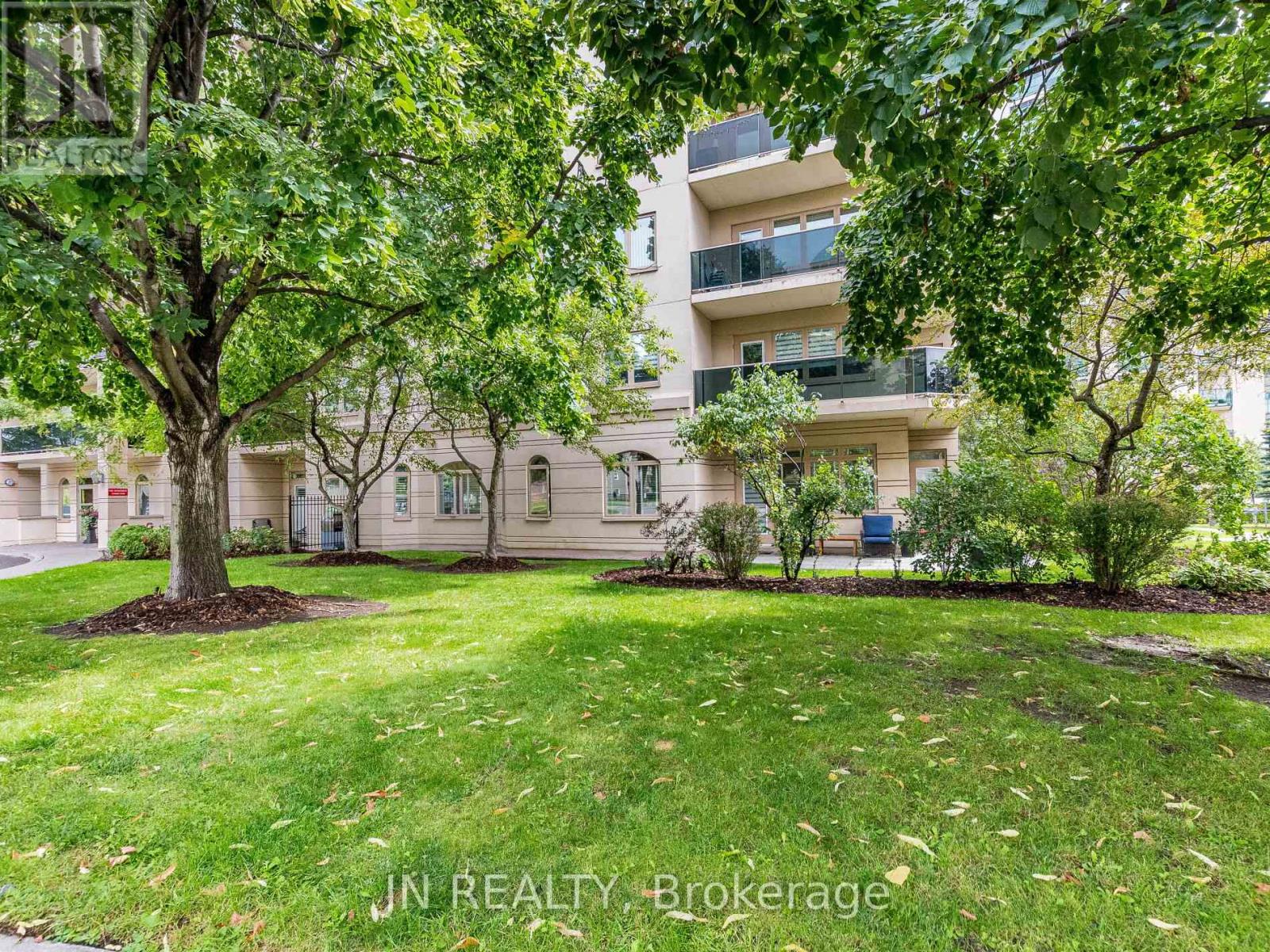 109 - 10 Dayspring Circle, Brampton, Ontario L6P 1B9 - Photo 37 - W12549858