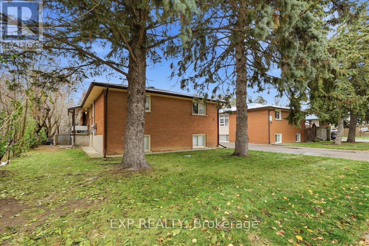 72 Barbara Crescent, Kitchener, Ontario N2M 4N2 - Photo 3 - X12549862