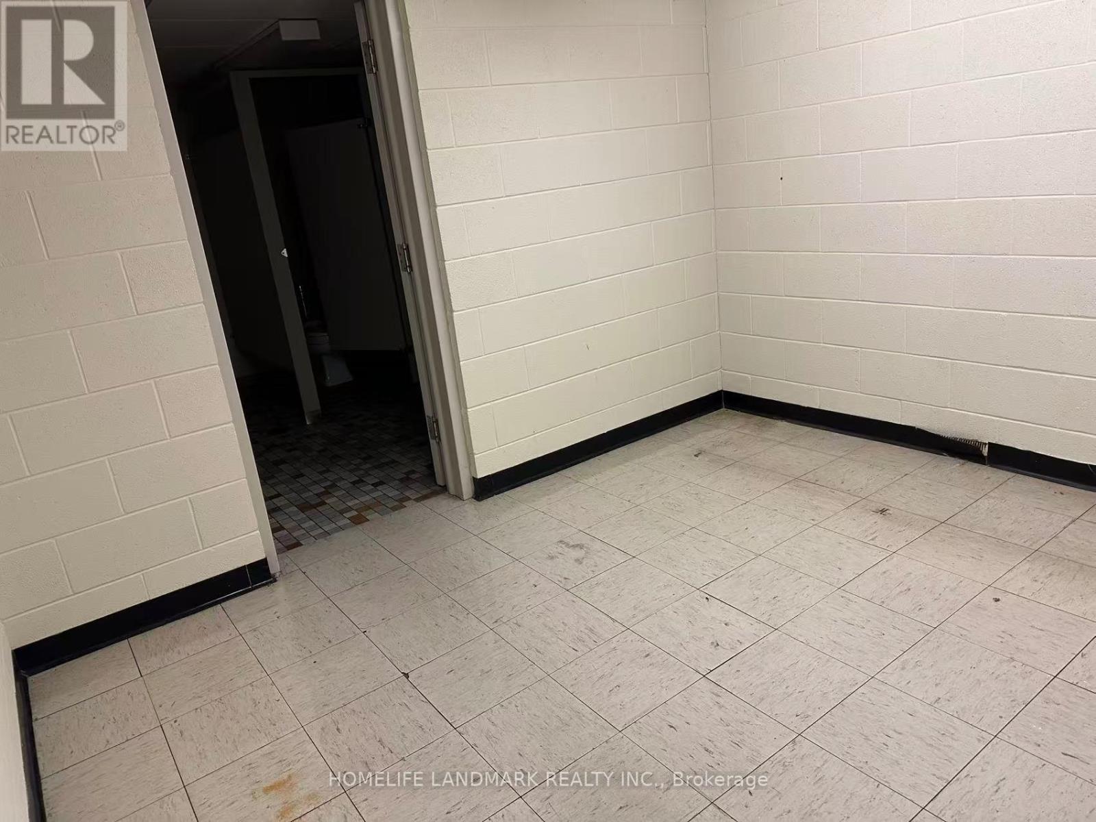 61 Jarvis Street, Fort Erie, Ontario L2A 2S3 - Photo 12 - X12549866