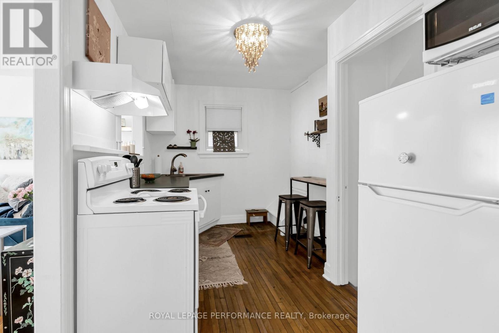 543 Fifth Street E, Cornwall, Ontario K6H 2M6 - Photo 10 - X12436153