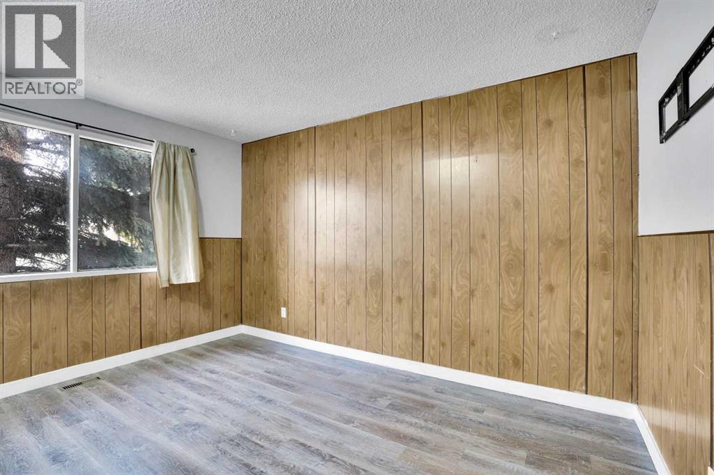 52 Pennsburg Way Se, Calgary, Alberta  T2A 2J5 - Photo 5 - A2270282