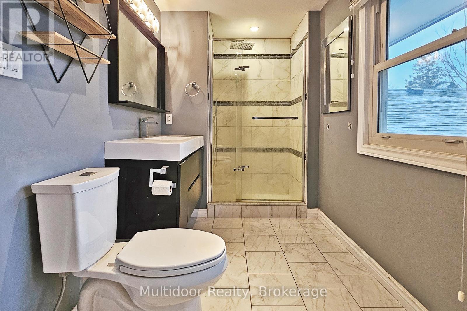 871 Swiss Heights, Oshawa, Ontario L1K 2B1 - Photo 13 - E12549890