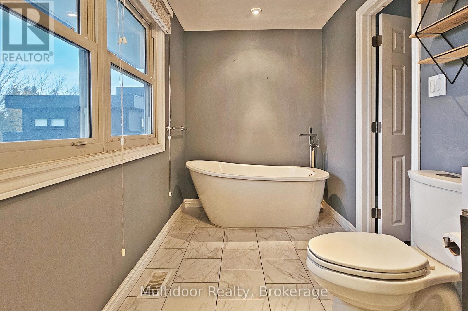 871 Swiss Heights, Oshawa, Ontario L1K 2B1 - Photo 14 - E12549890