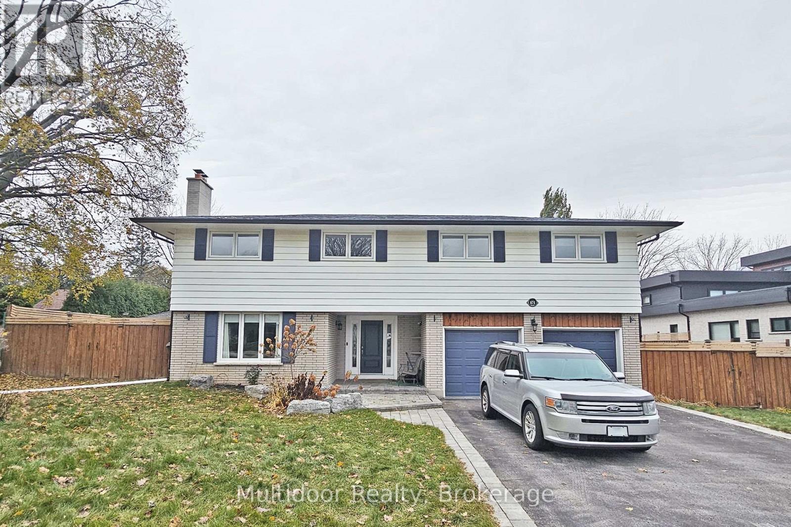 871 Swiss Heights, Oshawa, Ontario L1K 2B1 - Photo 2 - E12549890