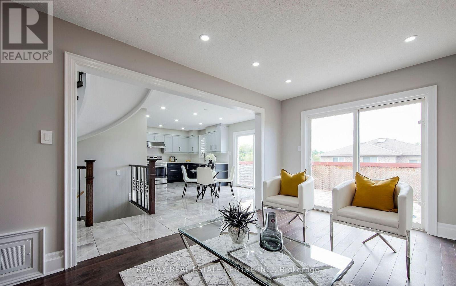 11 Priscilla's Place, Barrie, Ontario L4N 5X4 - Photo 12 - S12549888