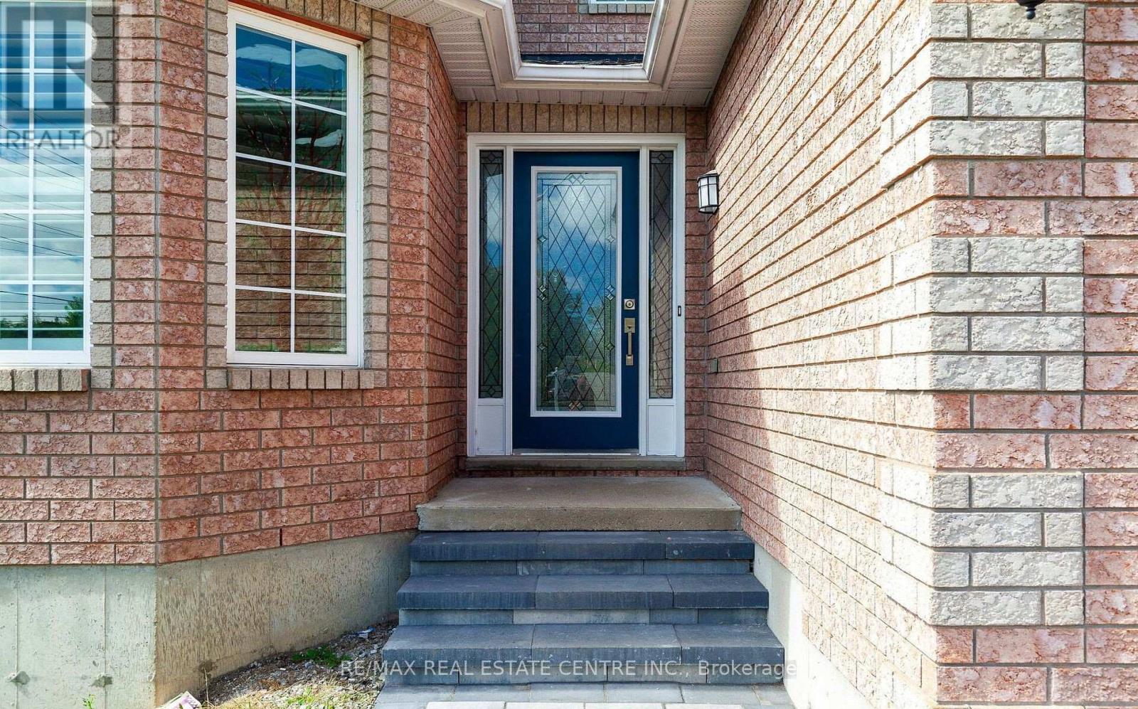 11 Priscilla's Place, Barrie, Ontario L4N 5X4 - Photo 3 - S12549888