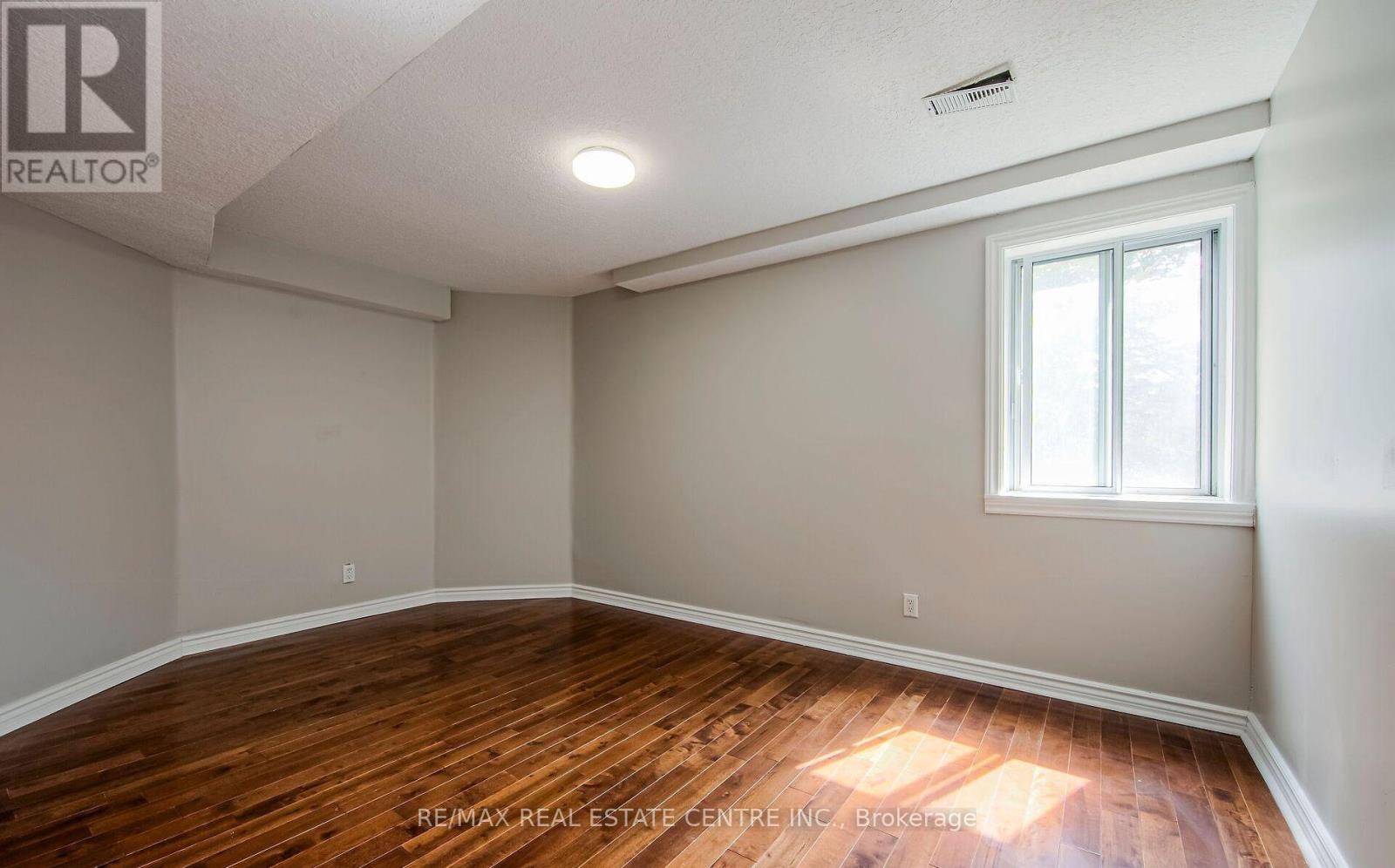 11 Priscilla's Place, Barrie, Ontario L4N 5X4 - Photo 31 - S12549888