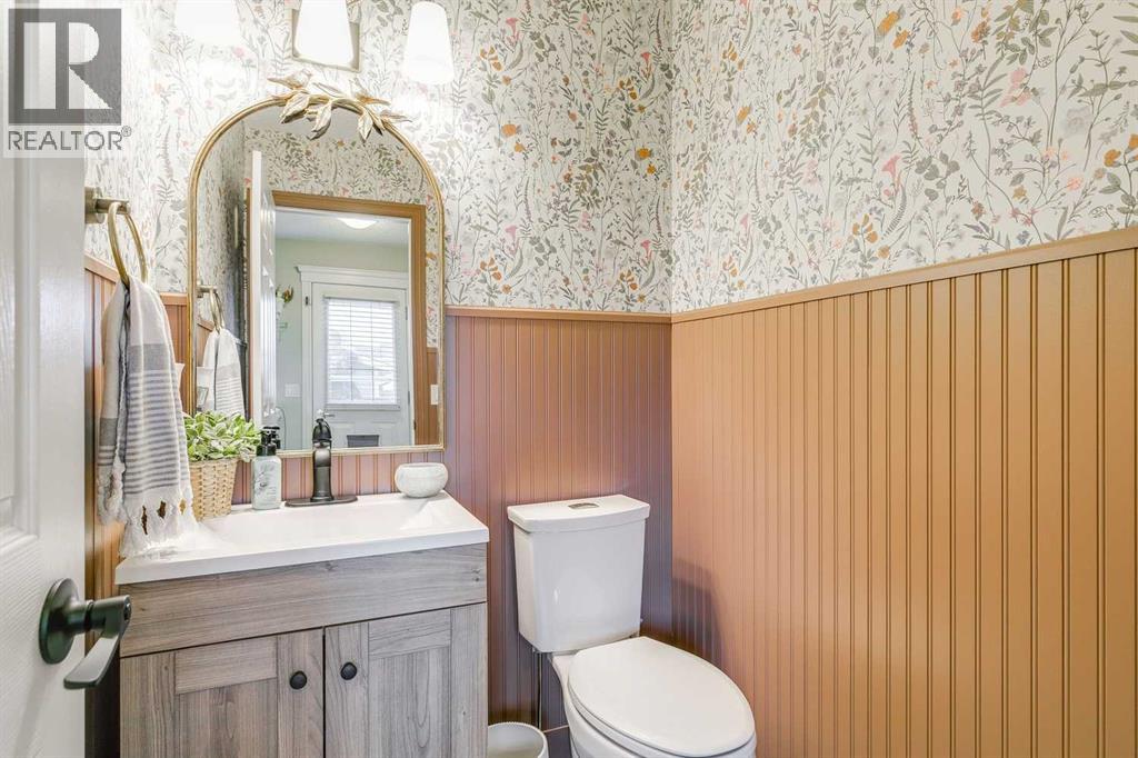 179 Crystal Shores Grove W, Okotoks, Alberta  T1S 1Y2 - Photo 16 - A2269991