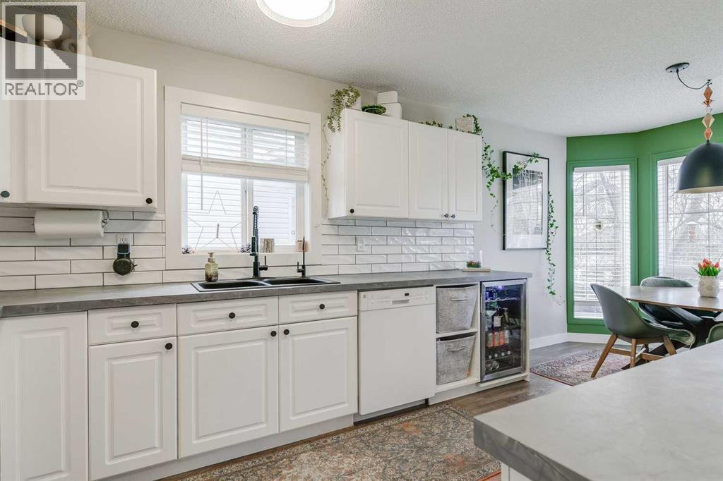 179 Crystal Shores Grove W, Okotoks, Alberta  T1S 1Y2 - Photo 10 - A2269991