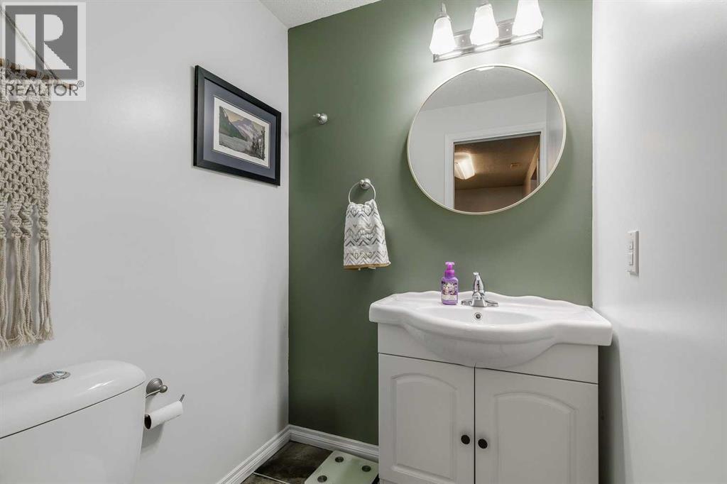 179 Crystal Shores Grove W, Okotoks, Alberta  T1S 1Y2 - Photo 31 - A2269991