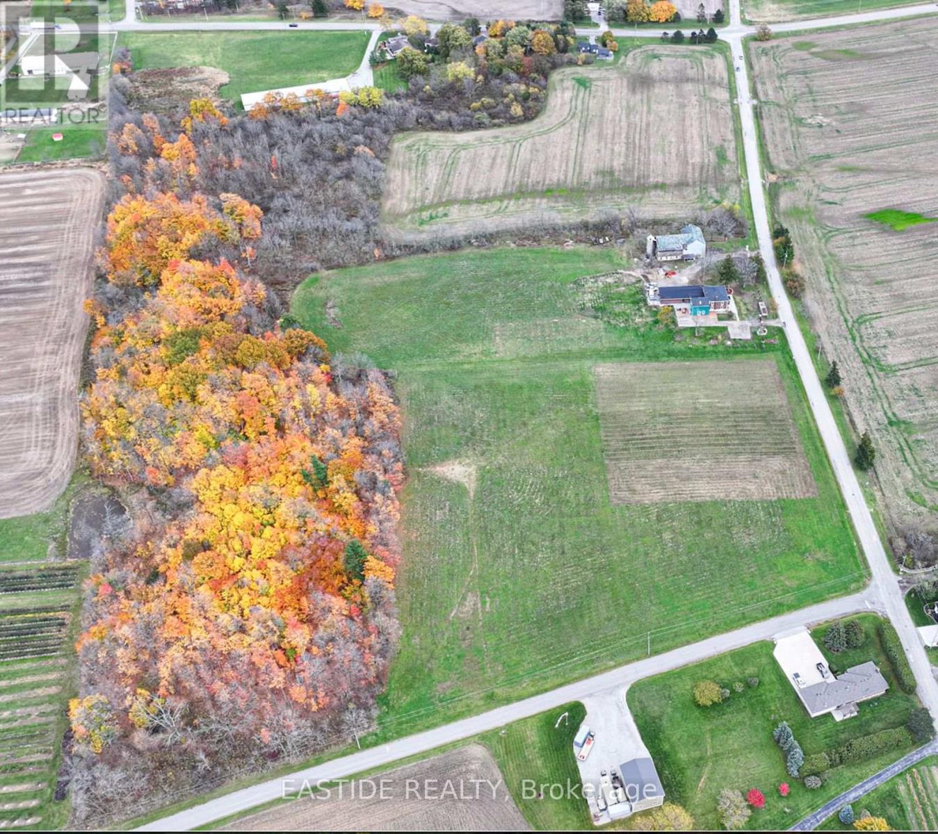 5255 Philp Road, Lincoln, Ontario L3J 2E8 - Photo 2 - X12549882