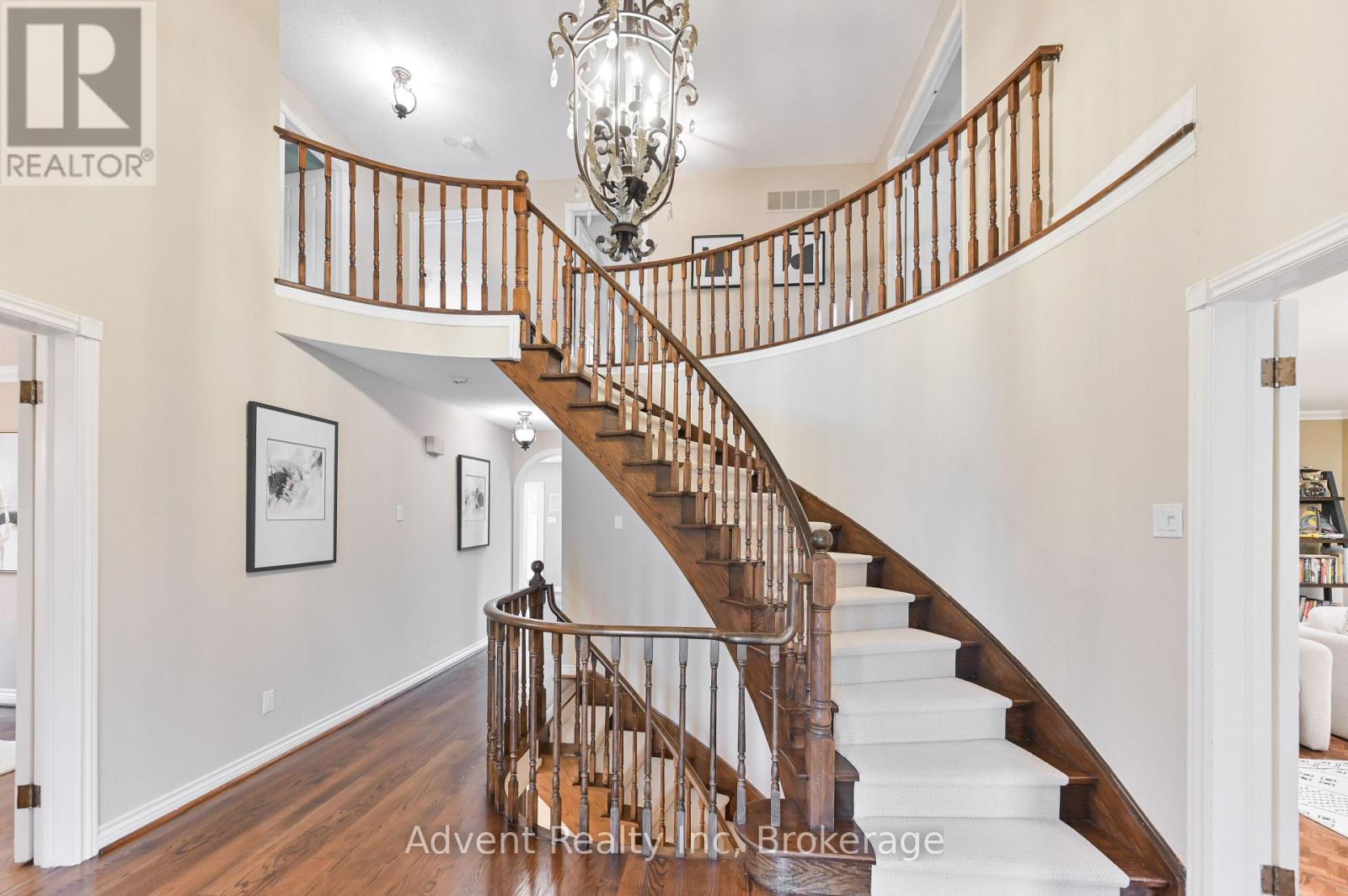 28 Delhi Crescent, Markham, Ontario L3R 4J6 - Photo 2 - N12549912