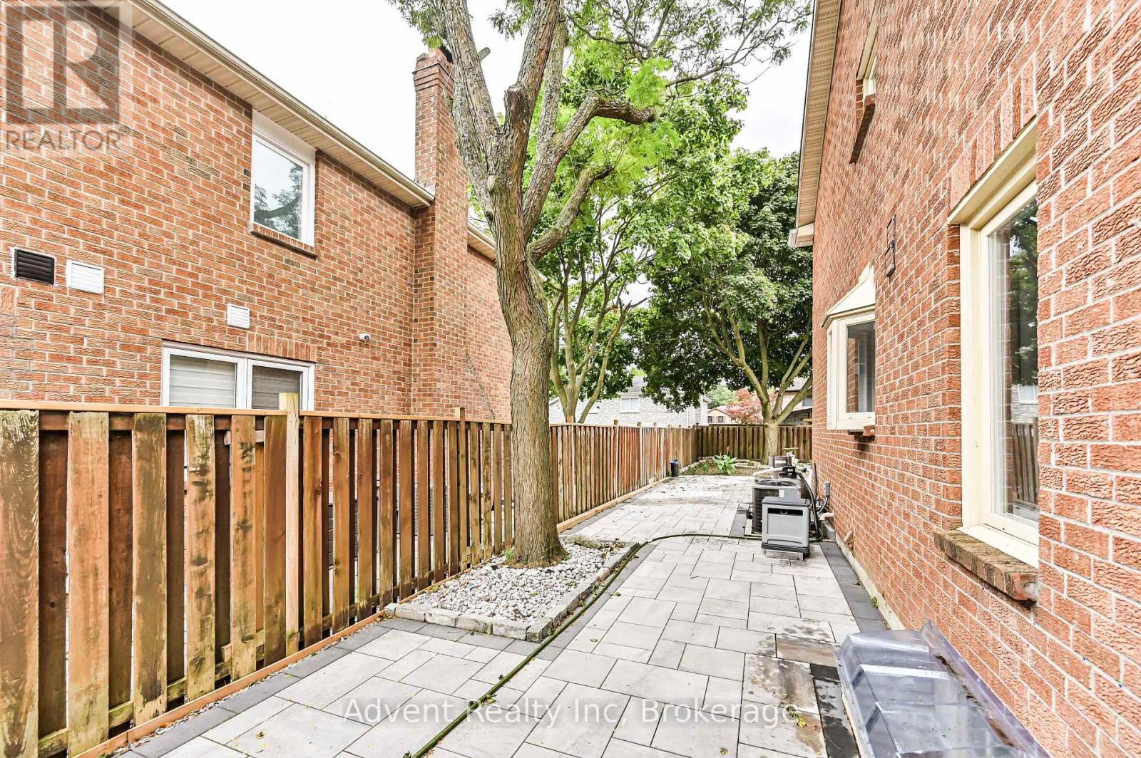 28 Delhi Crescent, Markham, Ontario L3R 4J6 - Photo 34 - N12549912