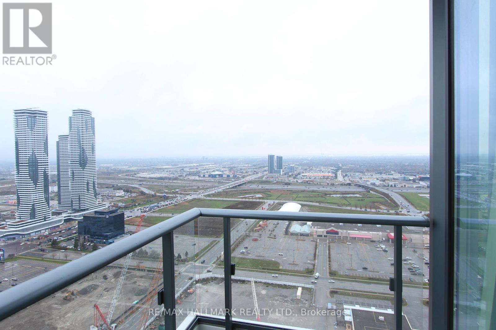 4009 - 5 Buttermill Avenue, Vaughan, Ontario L4K 0J5 - Photo 14 - N12549914