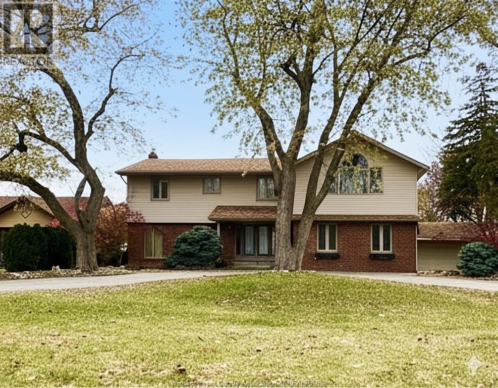 3748 OUELLETTE AVENUE, Windsor, Ontario