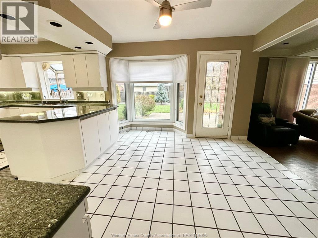 3748 Ouellette Avenue, Windsor, Ontario N9E 3M7 - Photo 12 - 25028898