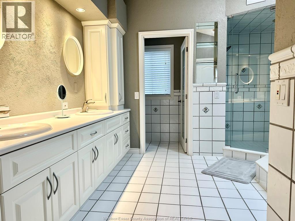 3748 Ouellette Avenue, Windsor, Ontario N9E 3M7 - Photo 24 - 25028898