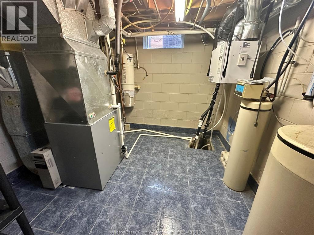 3748 Ouellette Avenue, Windsor, Ontario N9E 3M7 - Photo 40 - 25028898