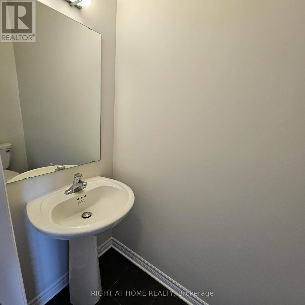 76 Richelieu Street, Russell, Ontario K0A 1W0 - Photo 11 - X12549924