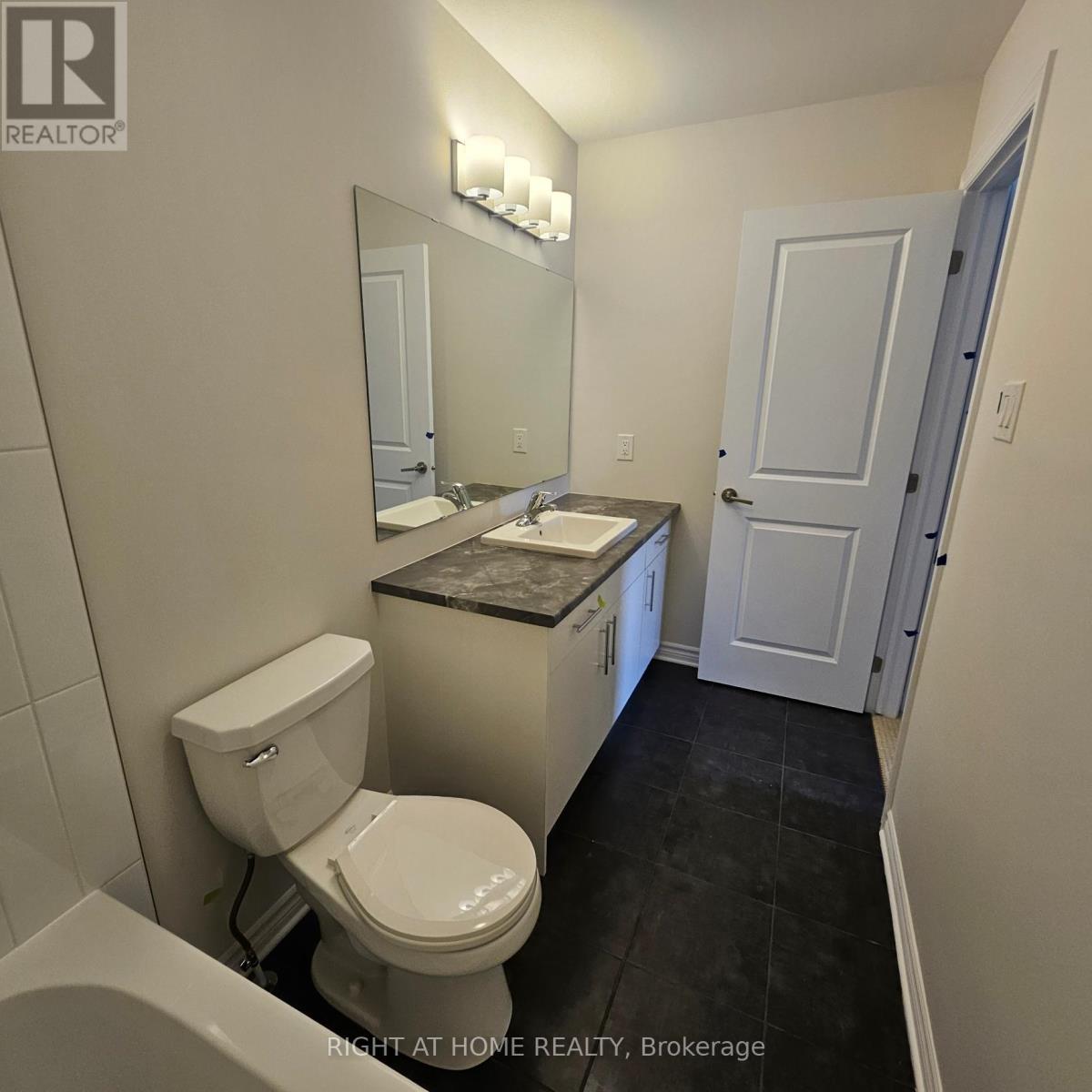 76 Richelieu Street, Russell, Ontario K0A 1W0 - Photo 8 - X12549924