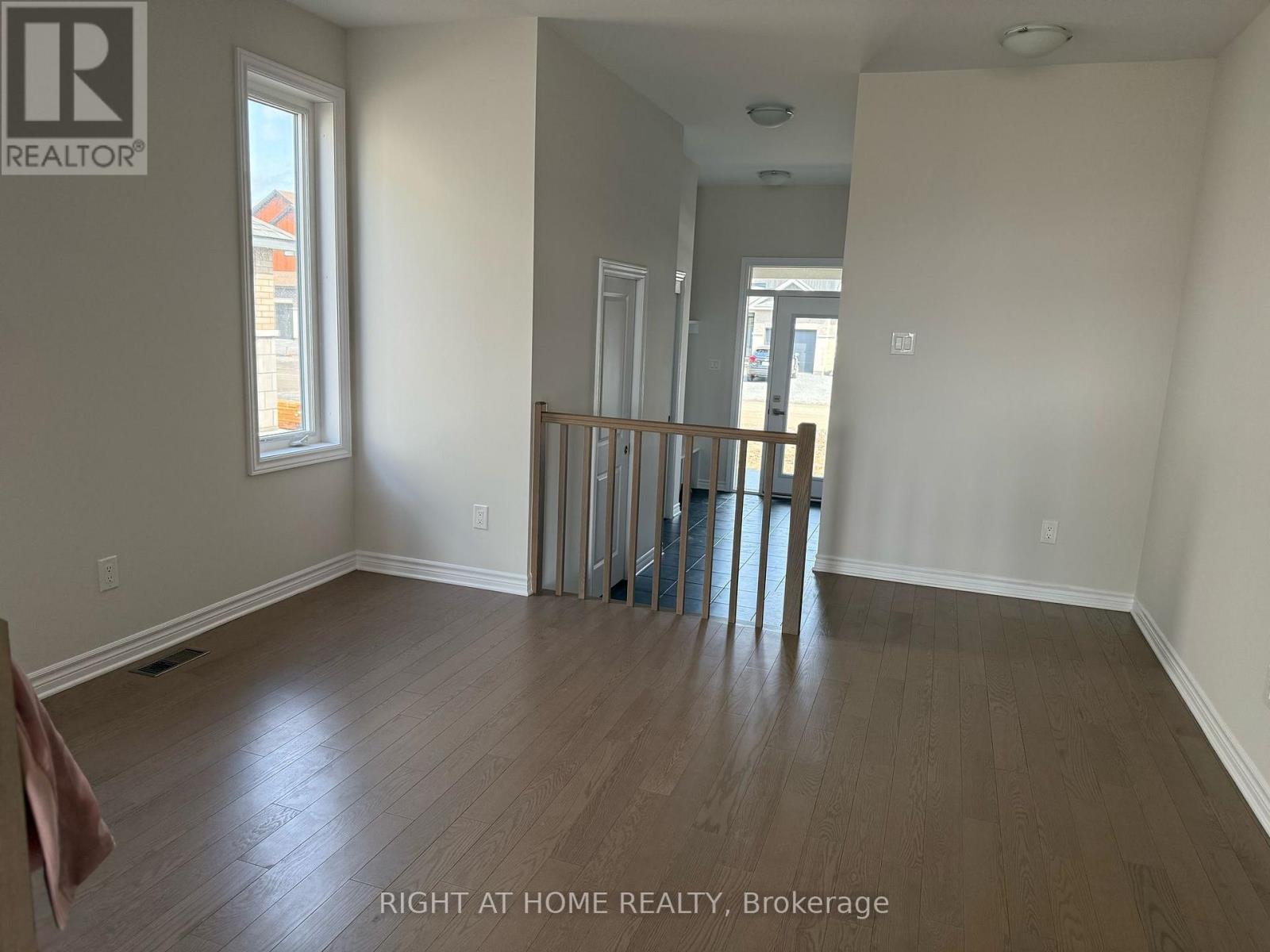 76 Richelieu Street, Russell, Ontario K0A 1W0 - Photo 4 - X12549924