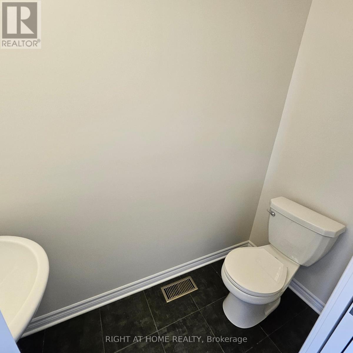 76 Richelieu Street, Russell, Ontario K0A 1W0 - Photo 12 - X12549924